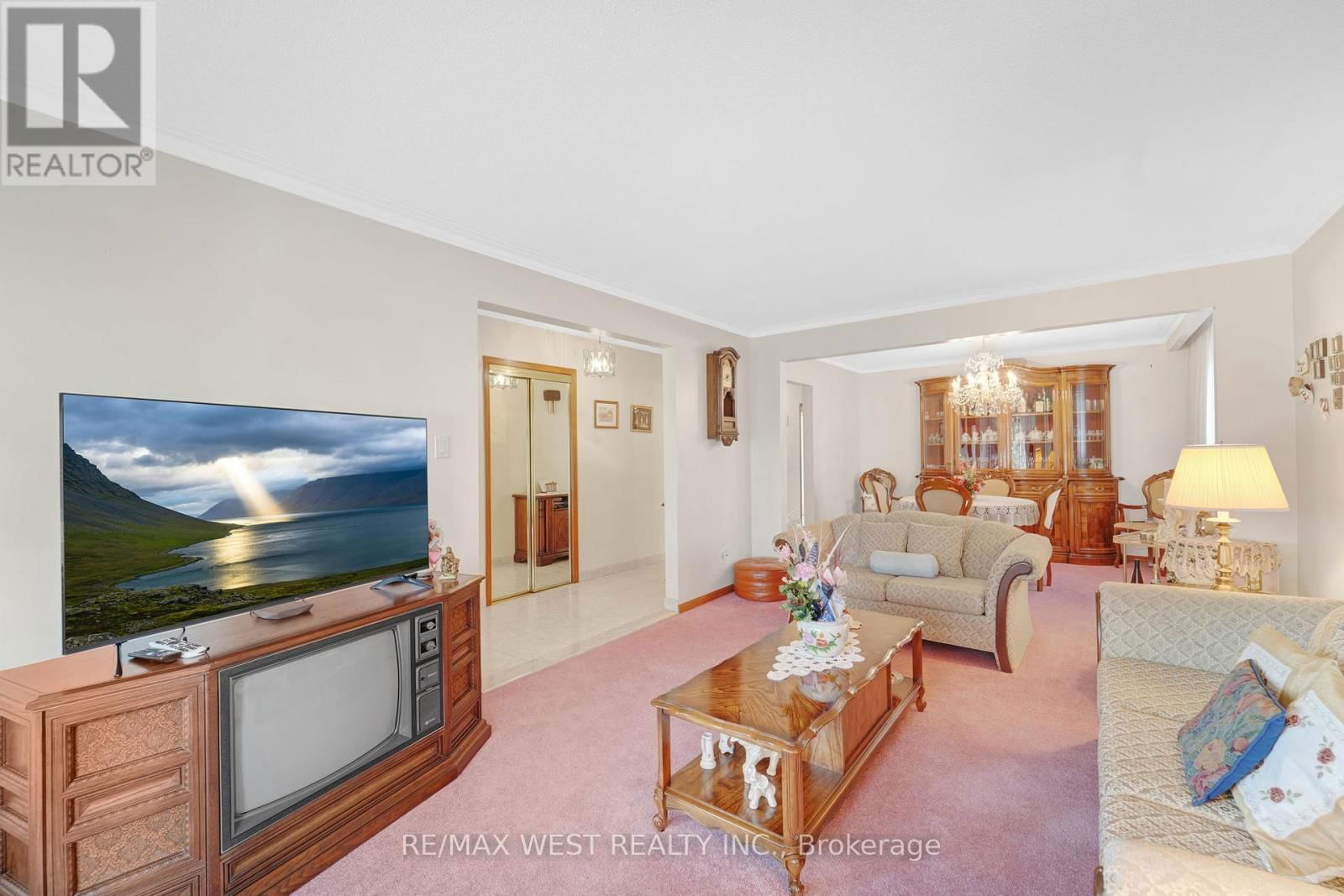 40 WINDSOR ROAD Image 9