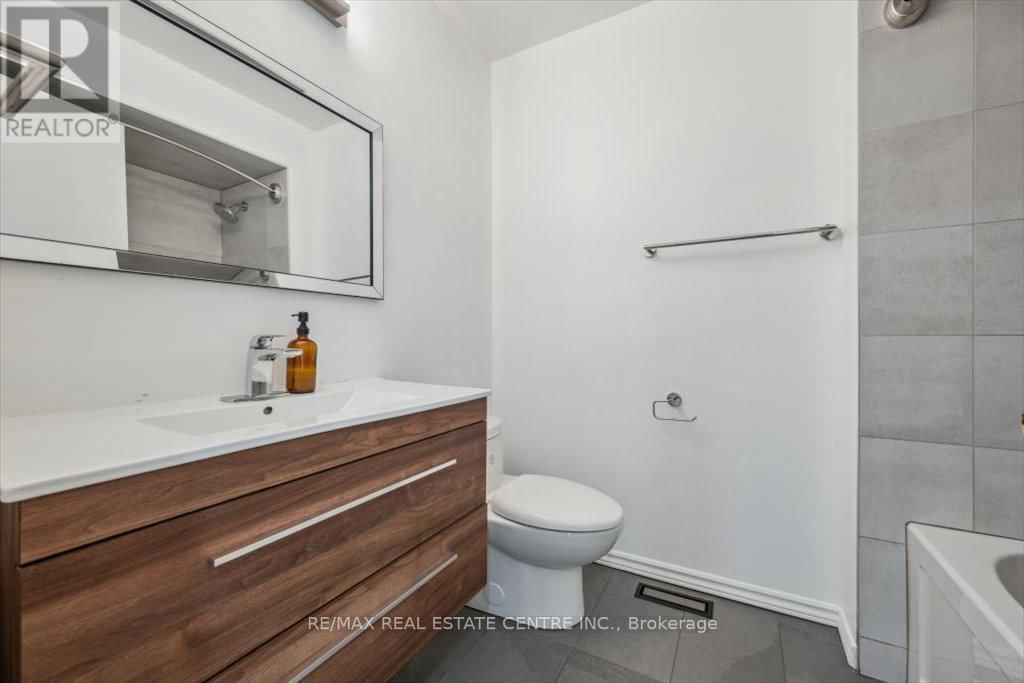 40A - 5940 GLEN ERIN DRIVE Image 22