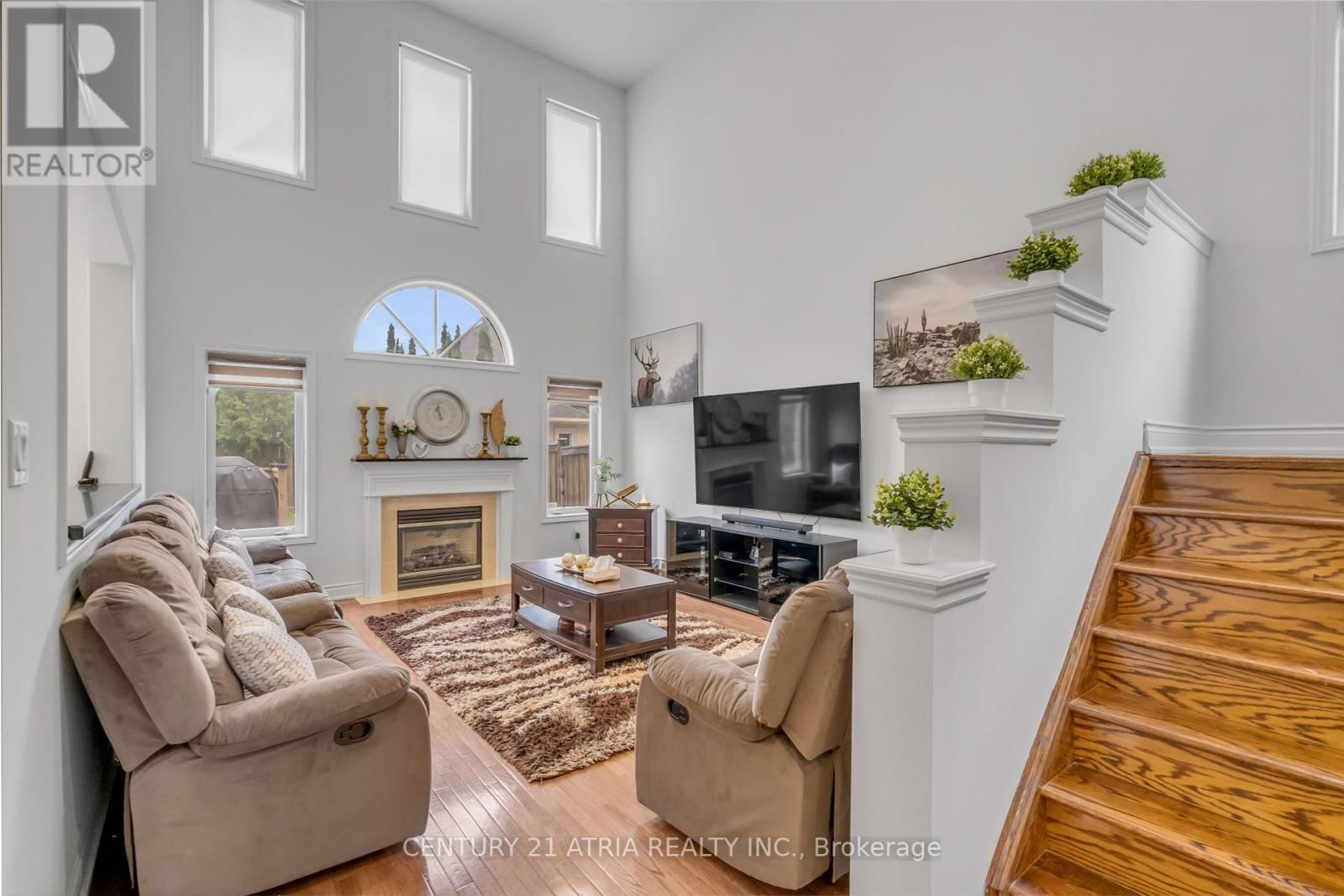 10 LOUVAIN DRIVE Image 2