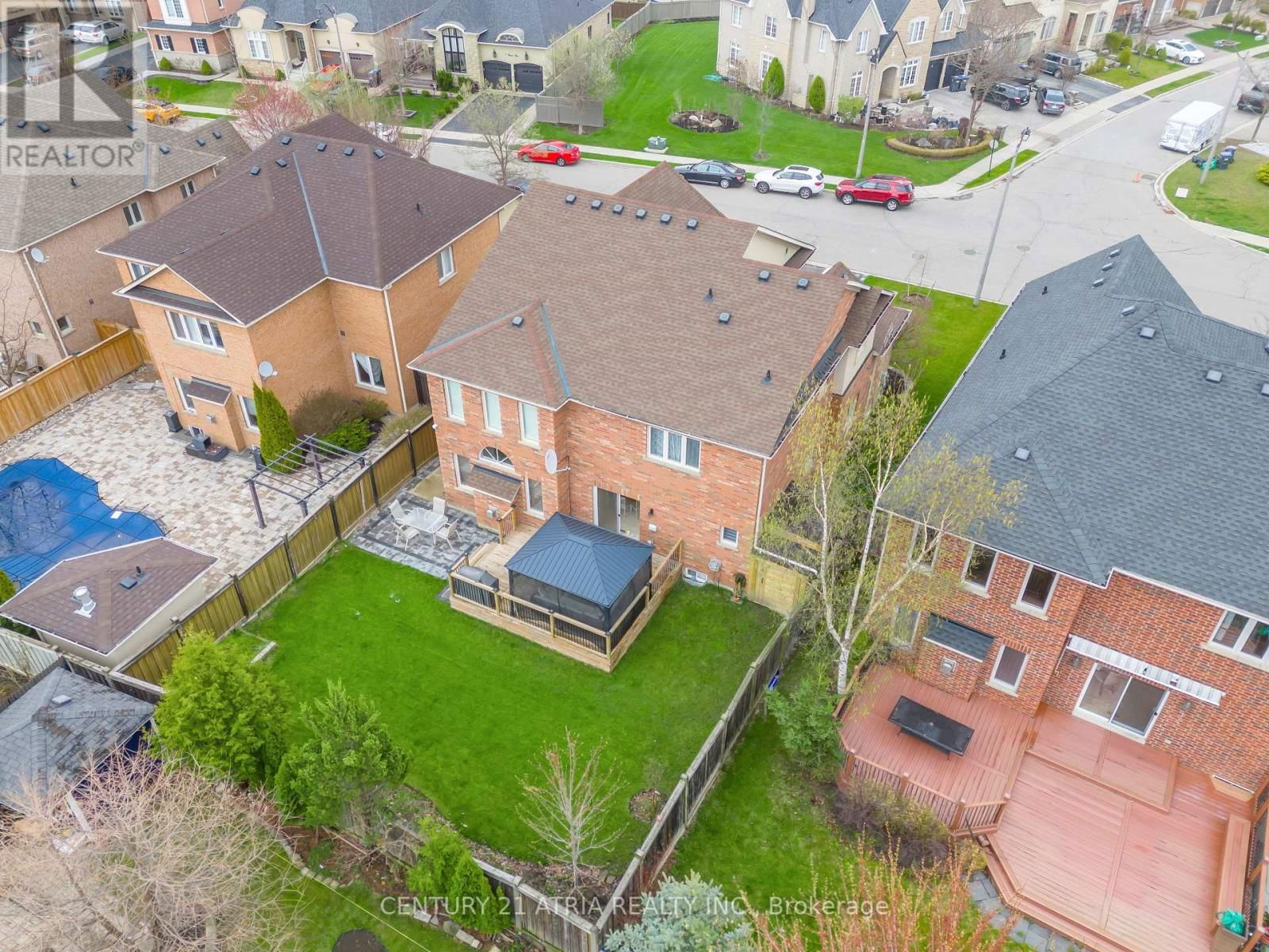 10 LOUVAIN DRIVE Image 47
