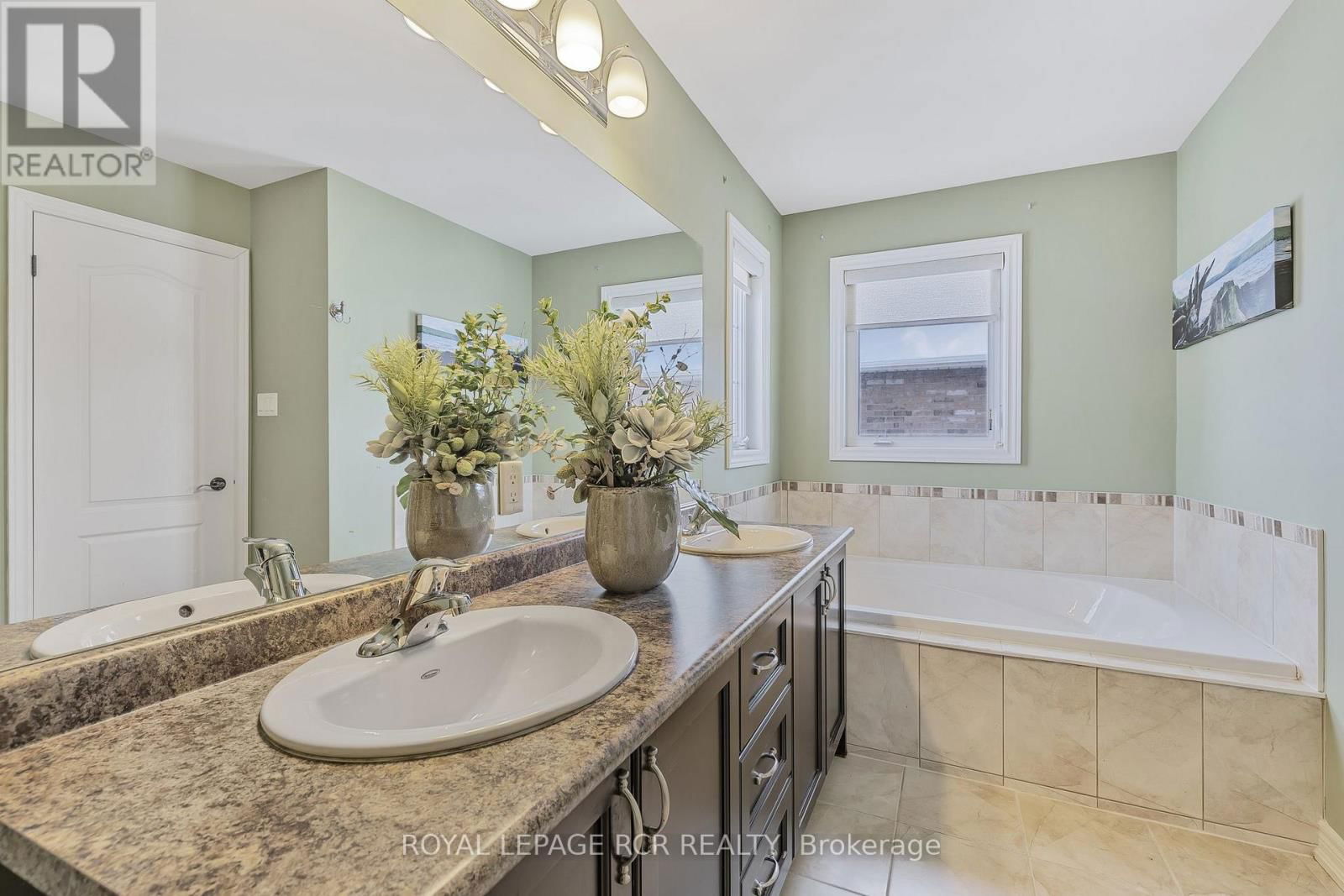 2 LITTLEBROOK LANE Image 30
