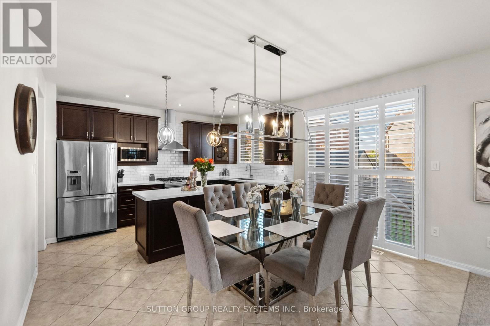 925 DICE WAY Image 14