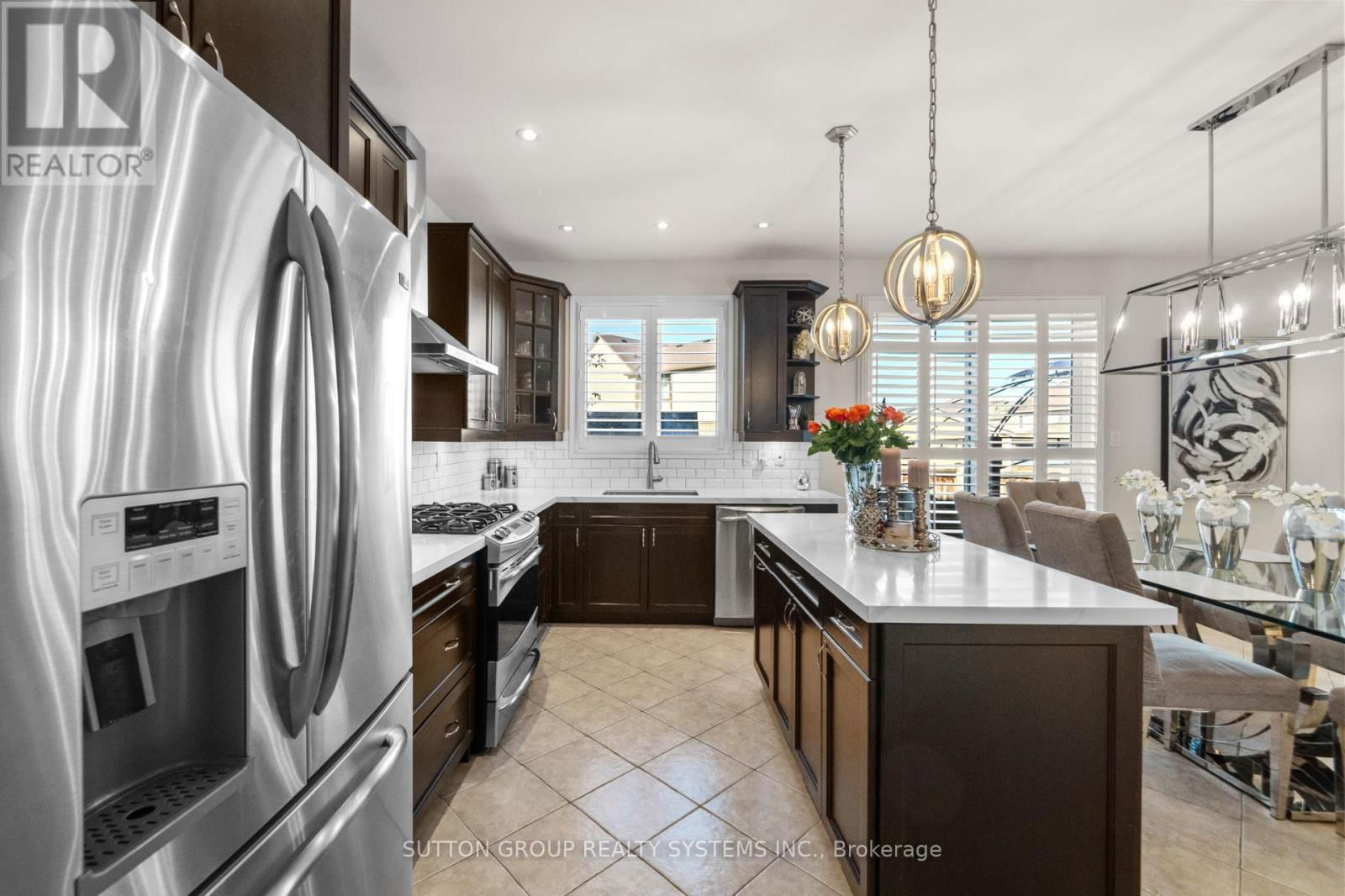 925 DICE WAY Image 17