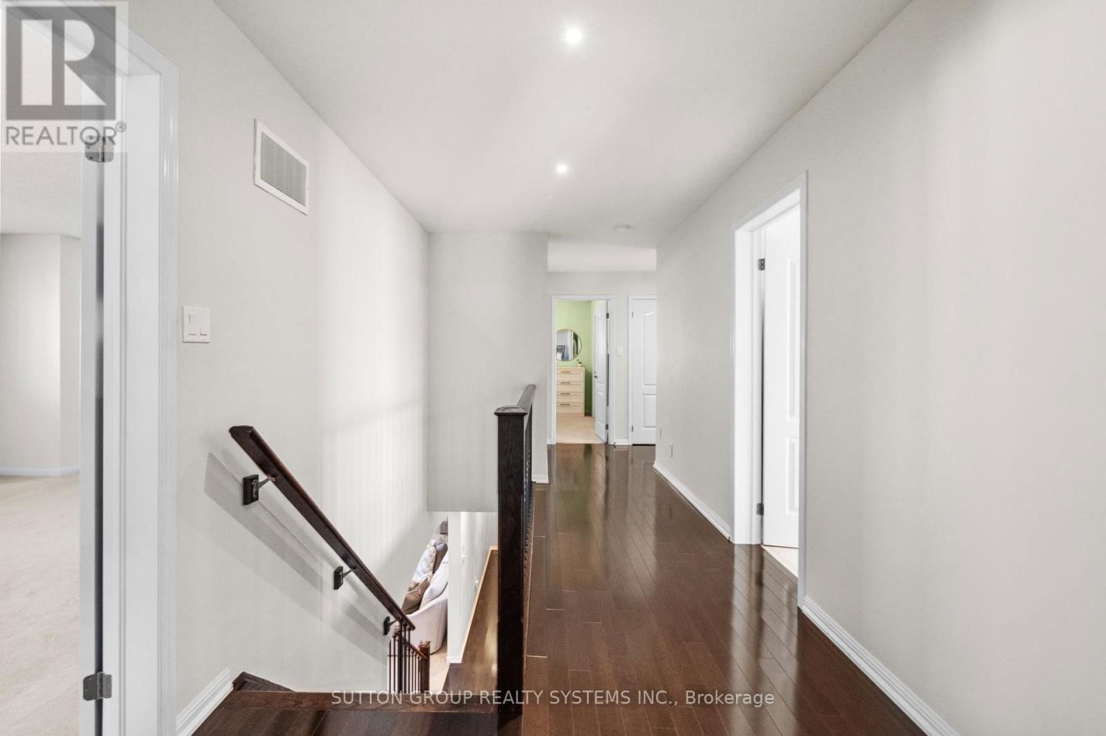 925 DICE WAY Image 22