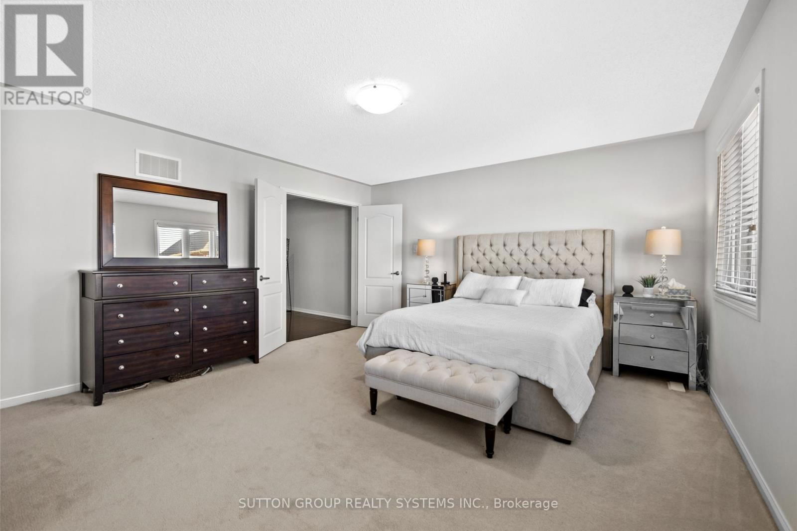 925 DICE WAY Image 23