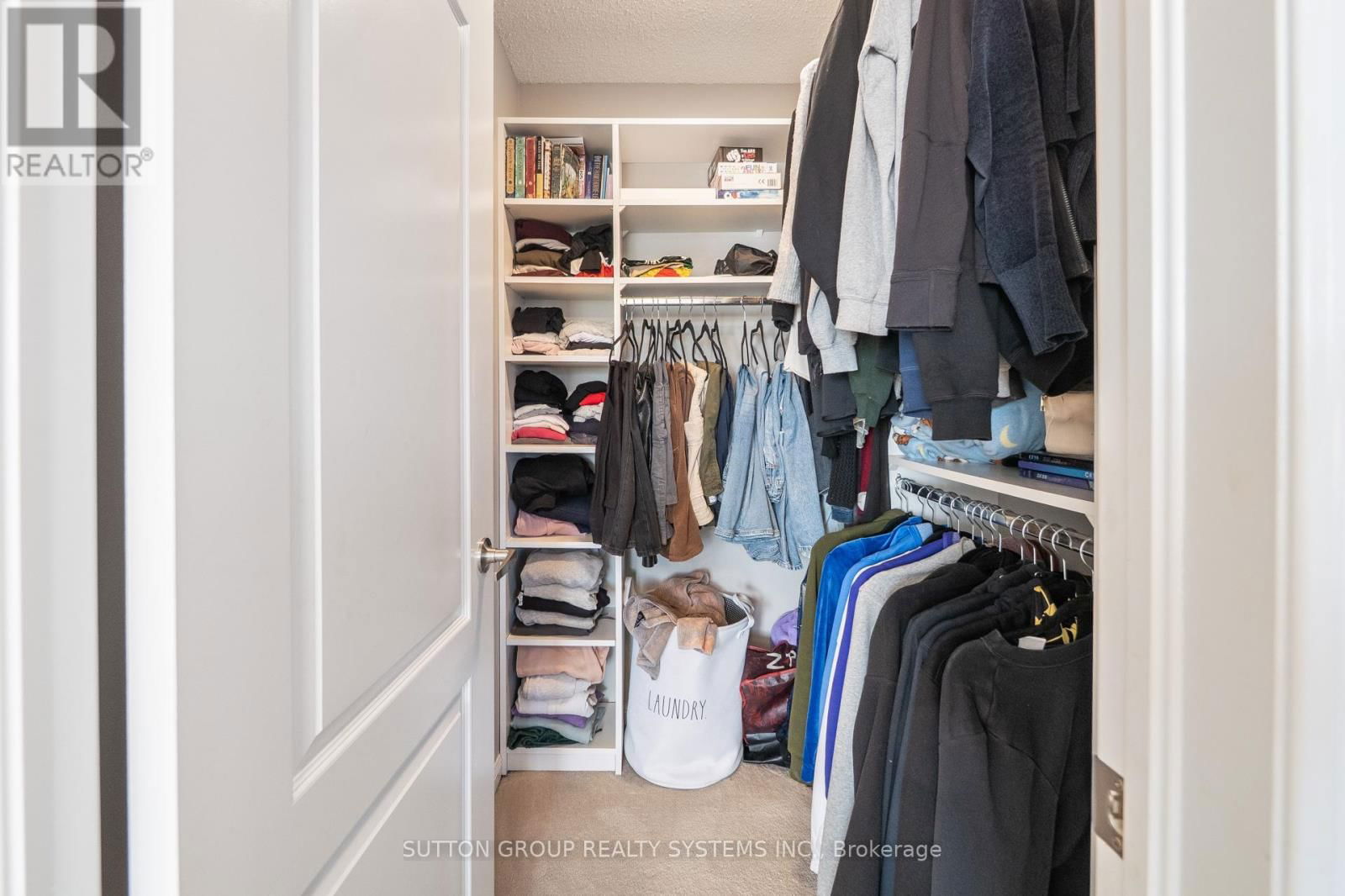 925 DICE WAY Image 31