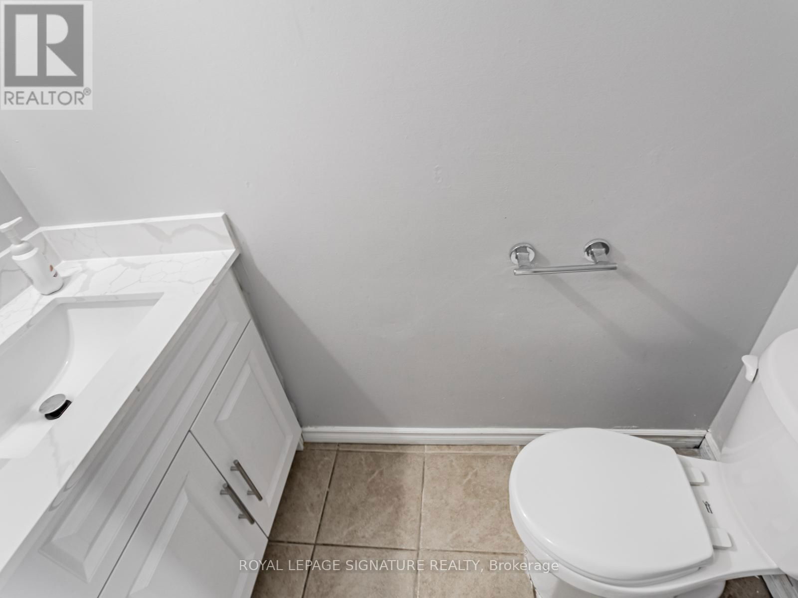 76 - 215 MISSISSAUGA VALLEY BOULEVARD Image 16