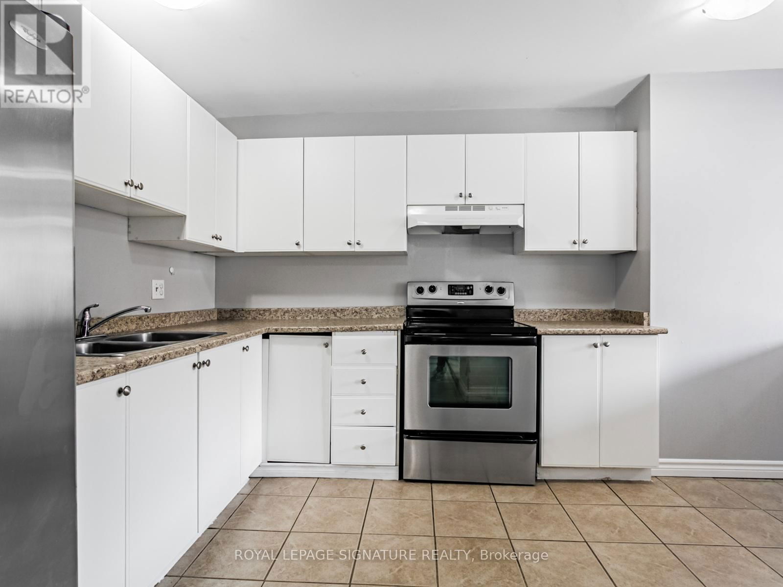 76 - 215 MISSISSAUGA VALLEY BOULEVARD Image 4