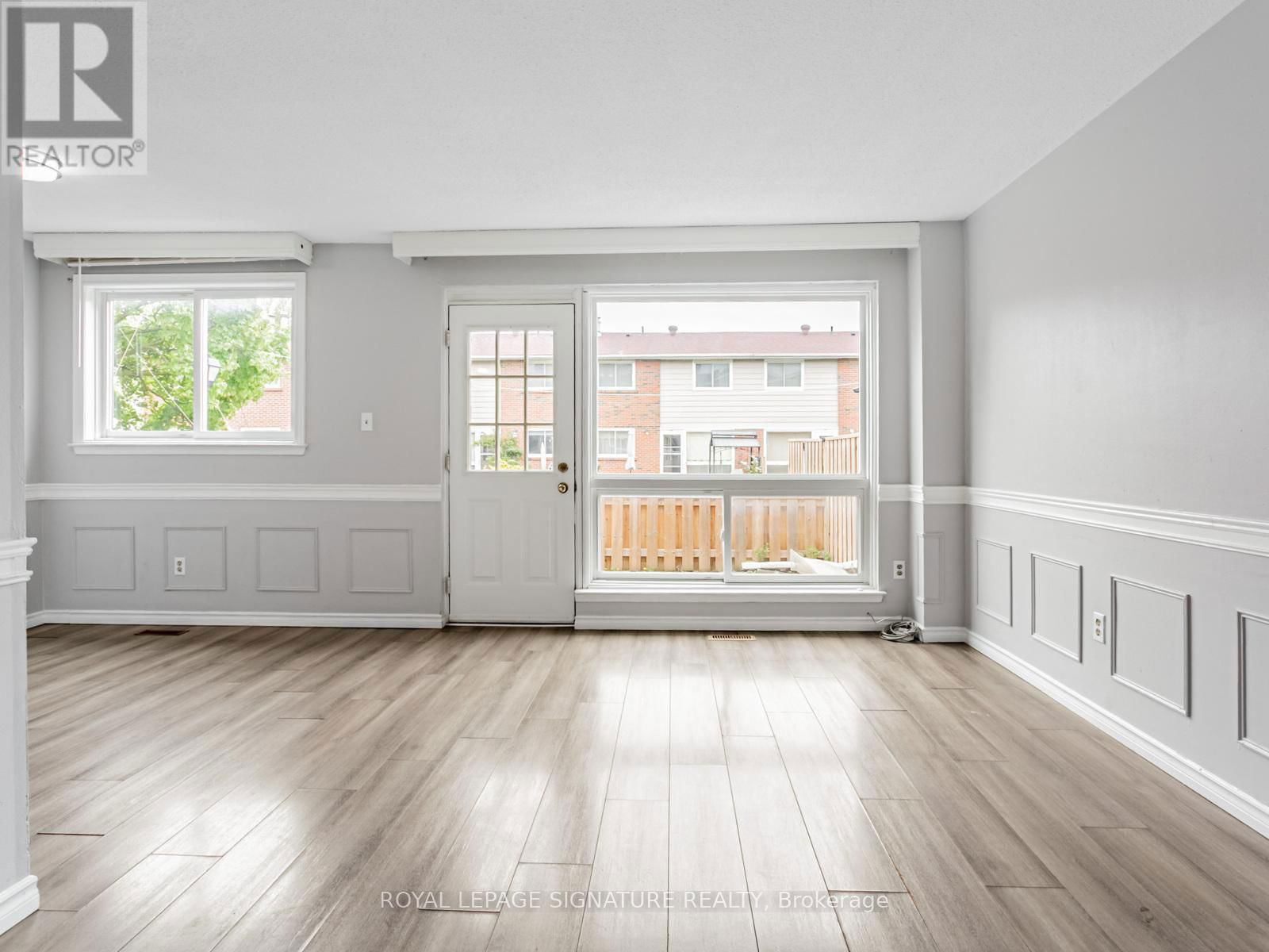 76 - 215 MISSISSAUGA VALLEY BOULEVARD Image 7