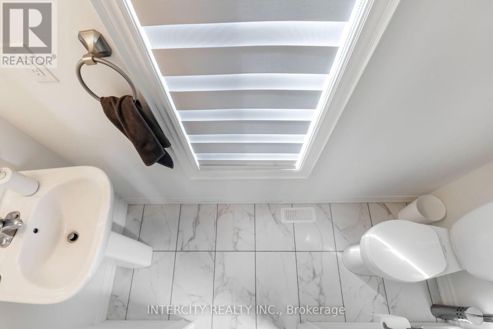 19 QUEENPOST DRIVE Image 11