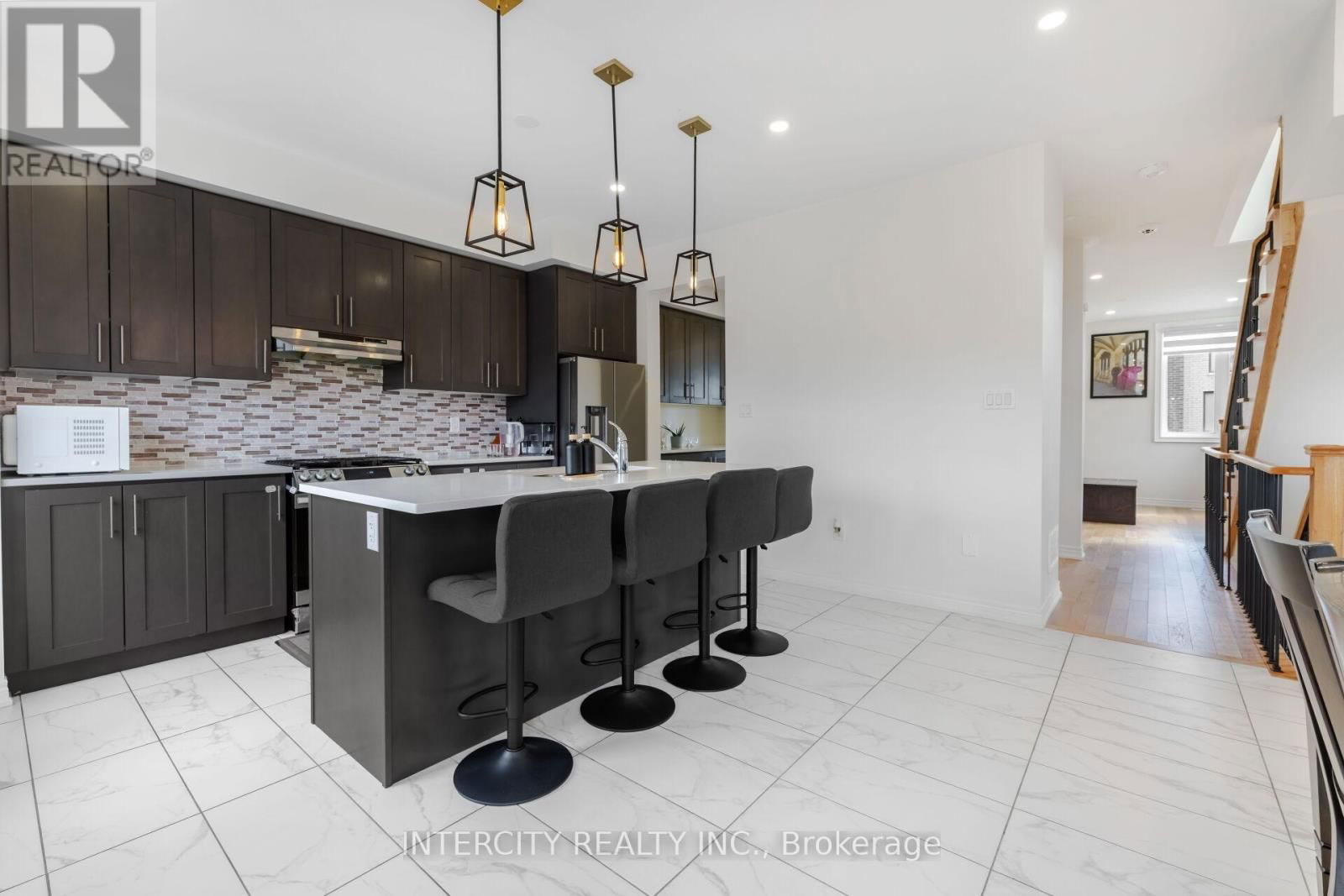 19 QUEENPOST DRIVE Image 16