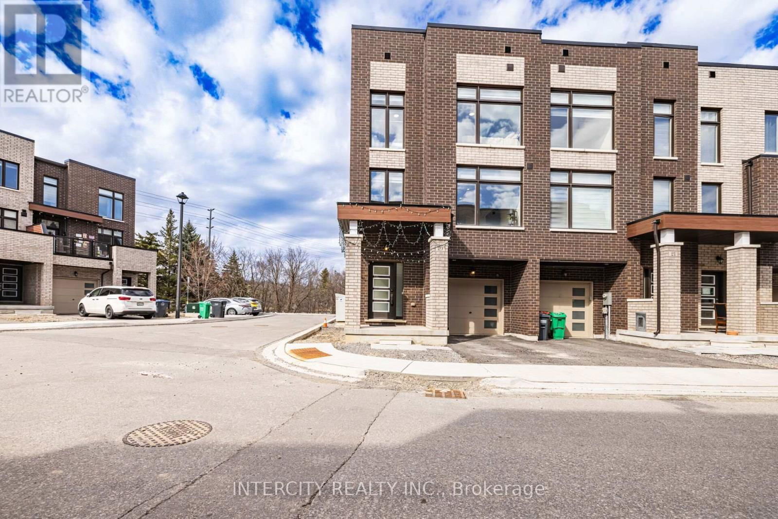 19 QUEENPOST DRIVE Image 2