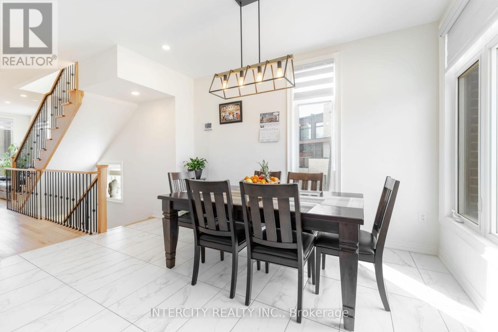 19 QUEENPOST DRIVE Image 21