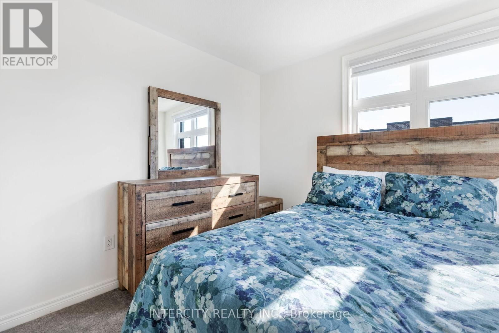 19 QUEENPOST DRIVE Image 40