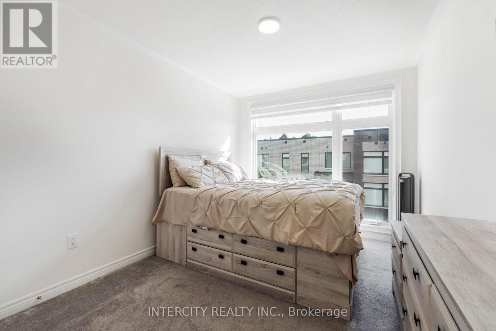 19 QUEENPOST DRIVE Image 41