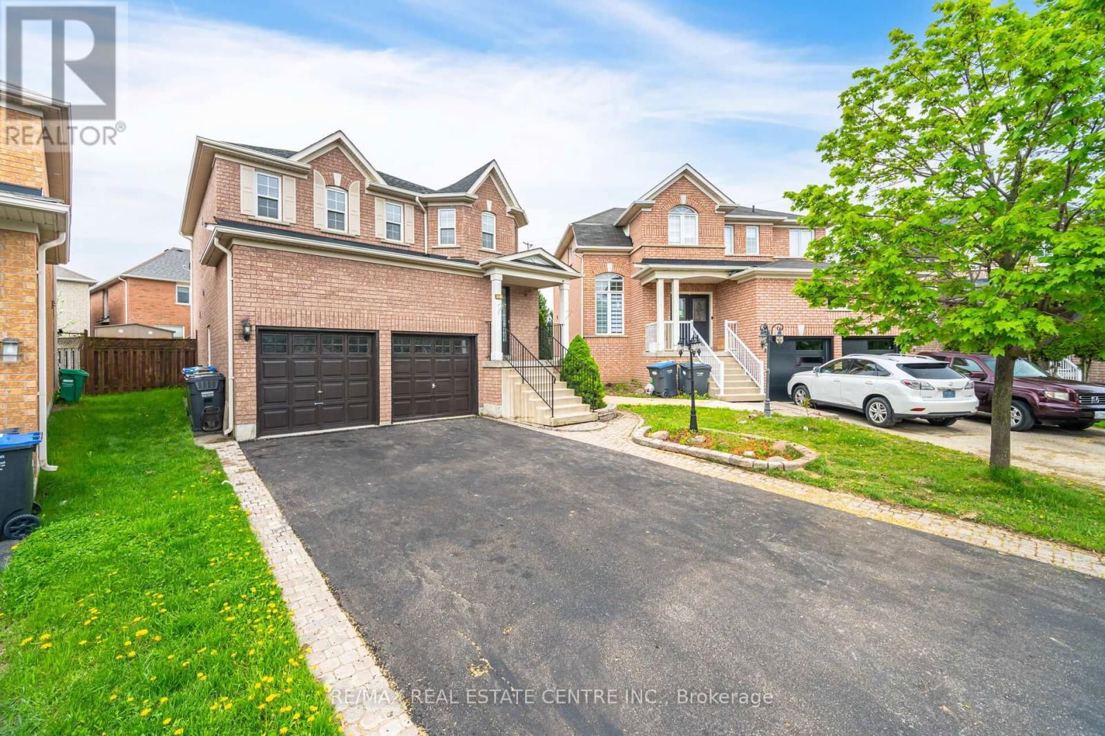 16 MISTYCREEK CRESCENT Image 2