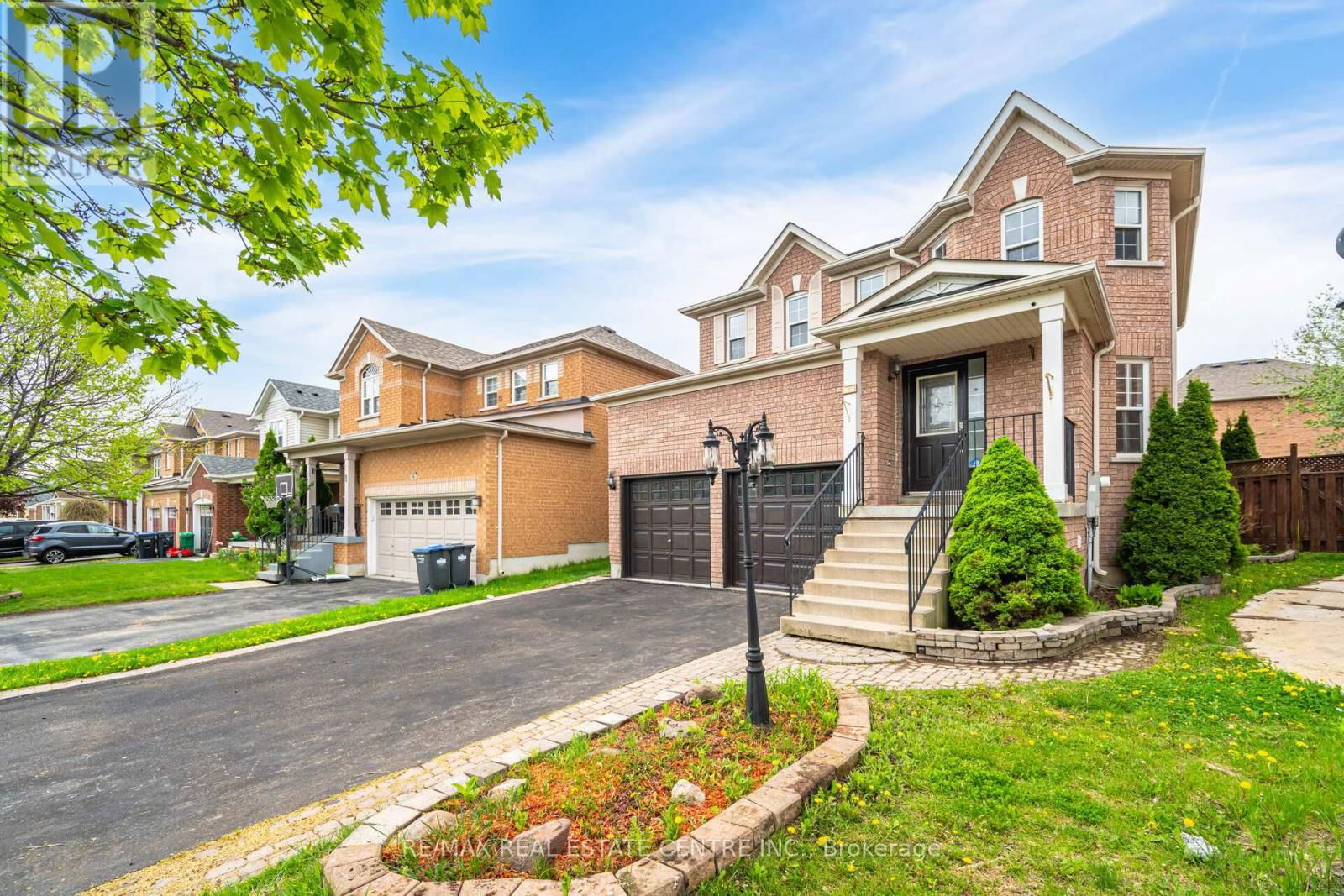 16 MISTYCREEK CRESCENT Image 3