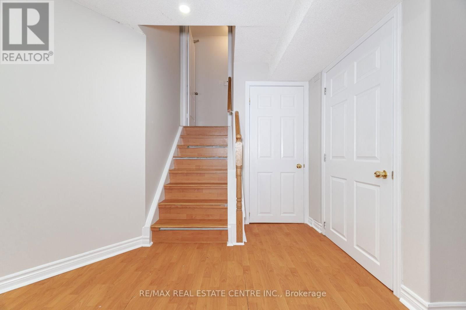 16 MISTYCREEK CRESCENT Image 39