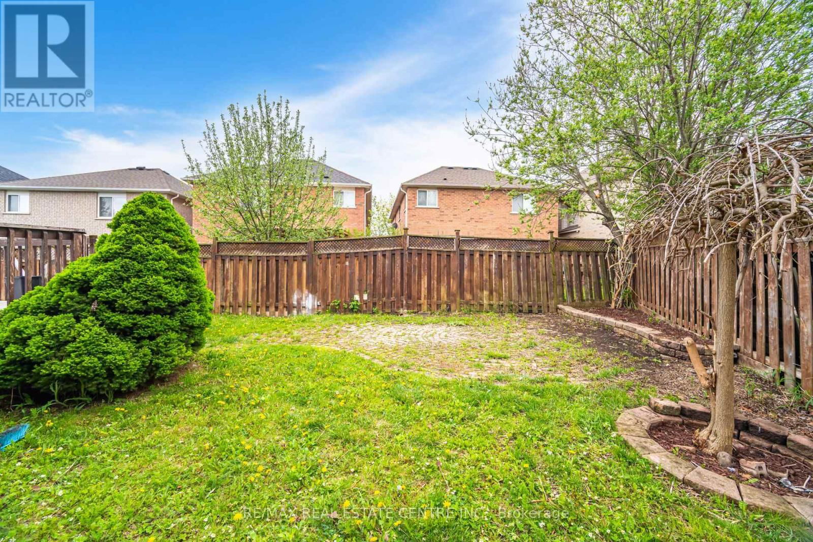 16 MISTYCREEK CRESCENT Image 49