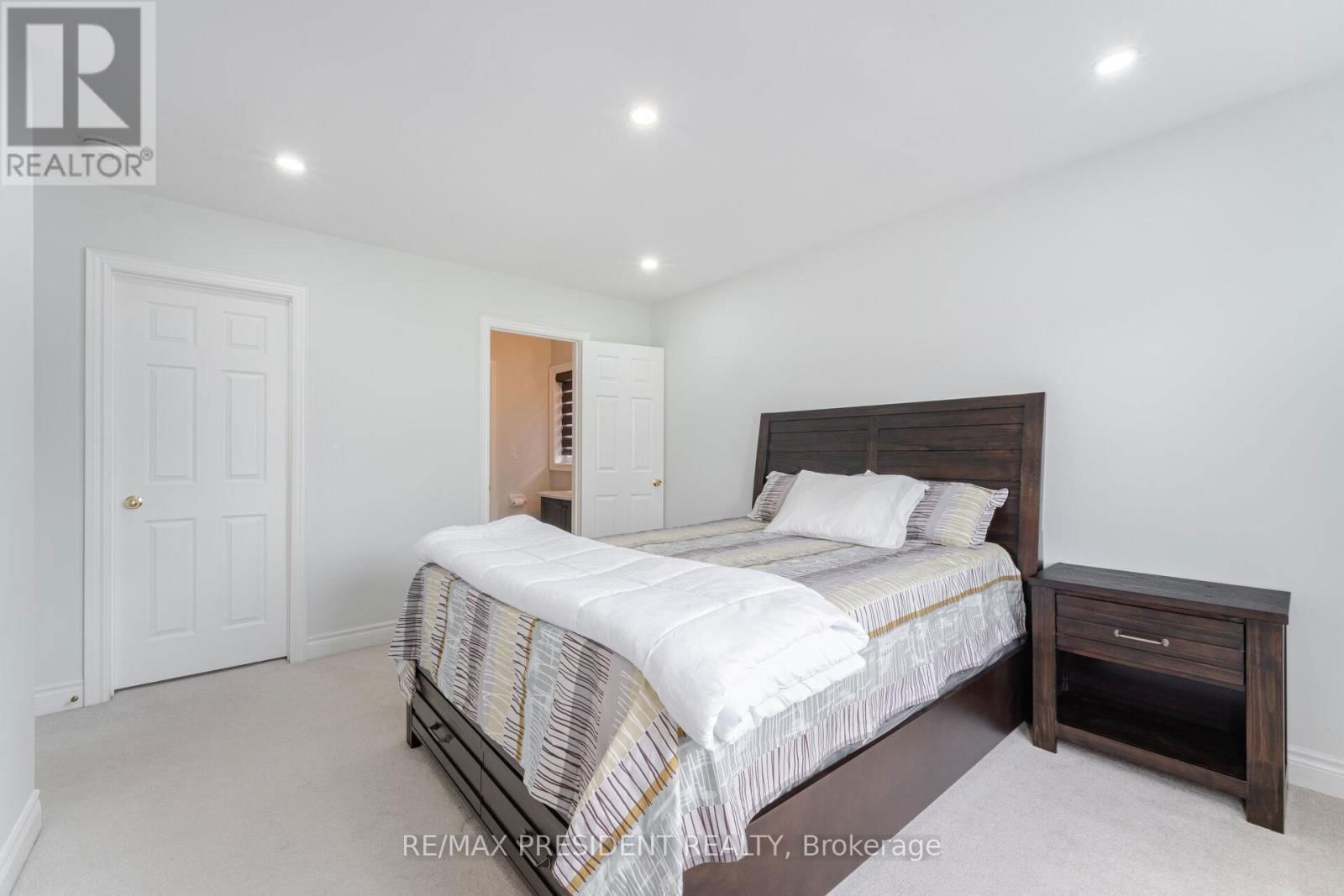 62 BAKERSFIELD ROAD Image 34
