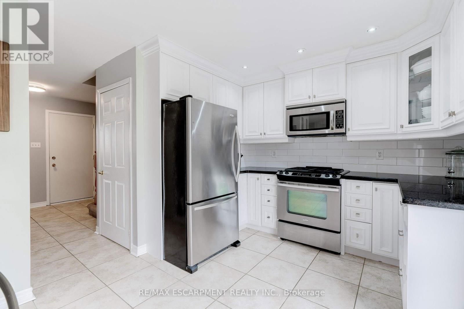 2408 PAULA COURT Image 10