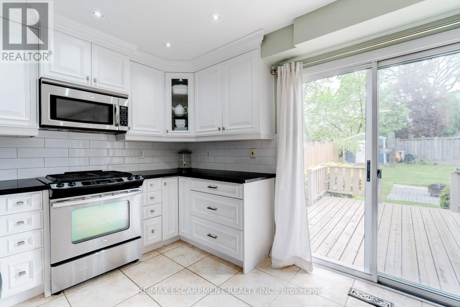 2408 PAULA COURT Image 11