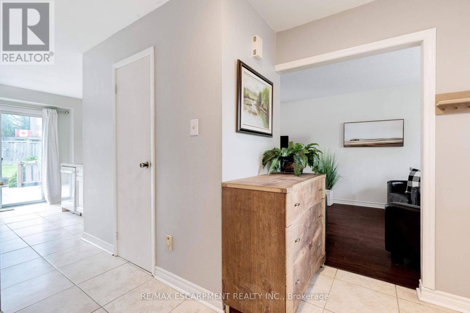 2408 PAULA COURT Image 3
