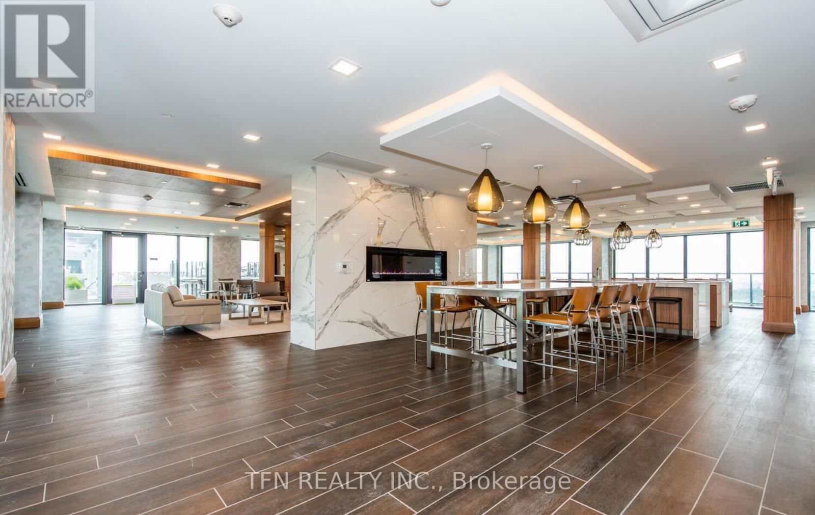 2213 - 30 SHORE BREEZE DRIVE Image 13