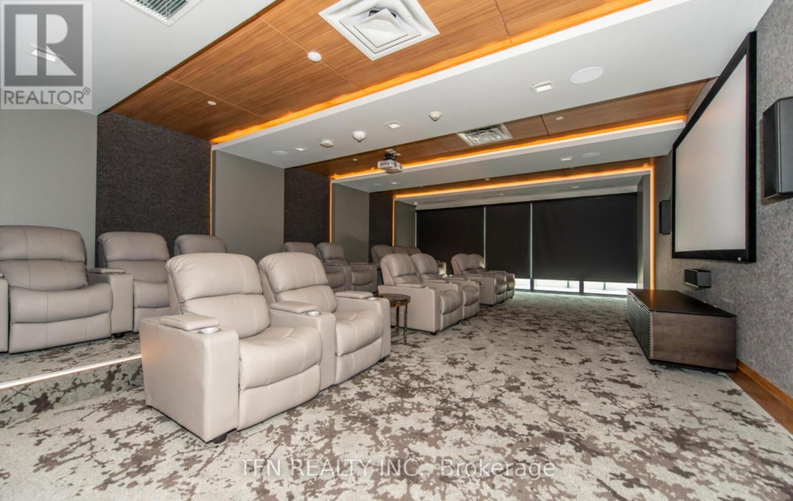 2213 - 30 SHORE BREEZE DRIVE Image 18
