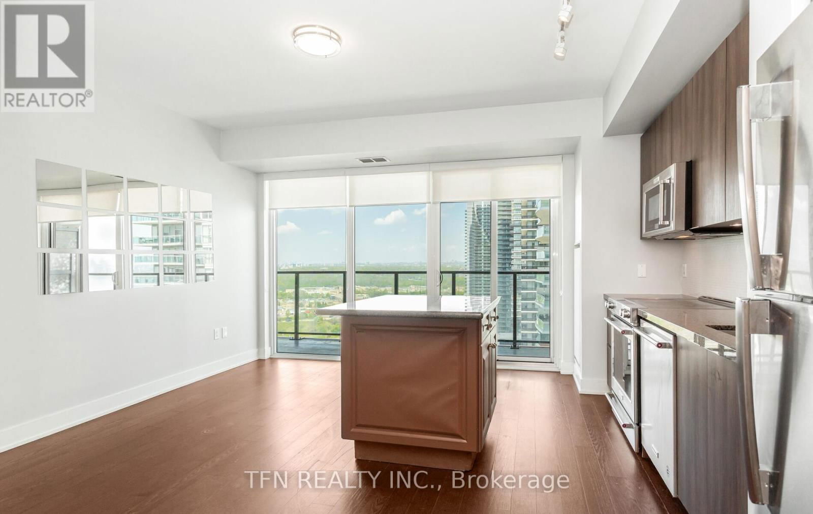 2213 - 30 SHORE BREEZE DRIVE Image 24