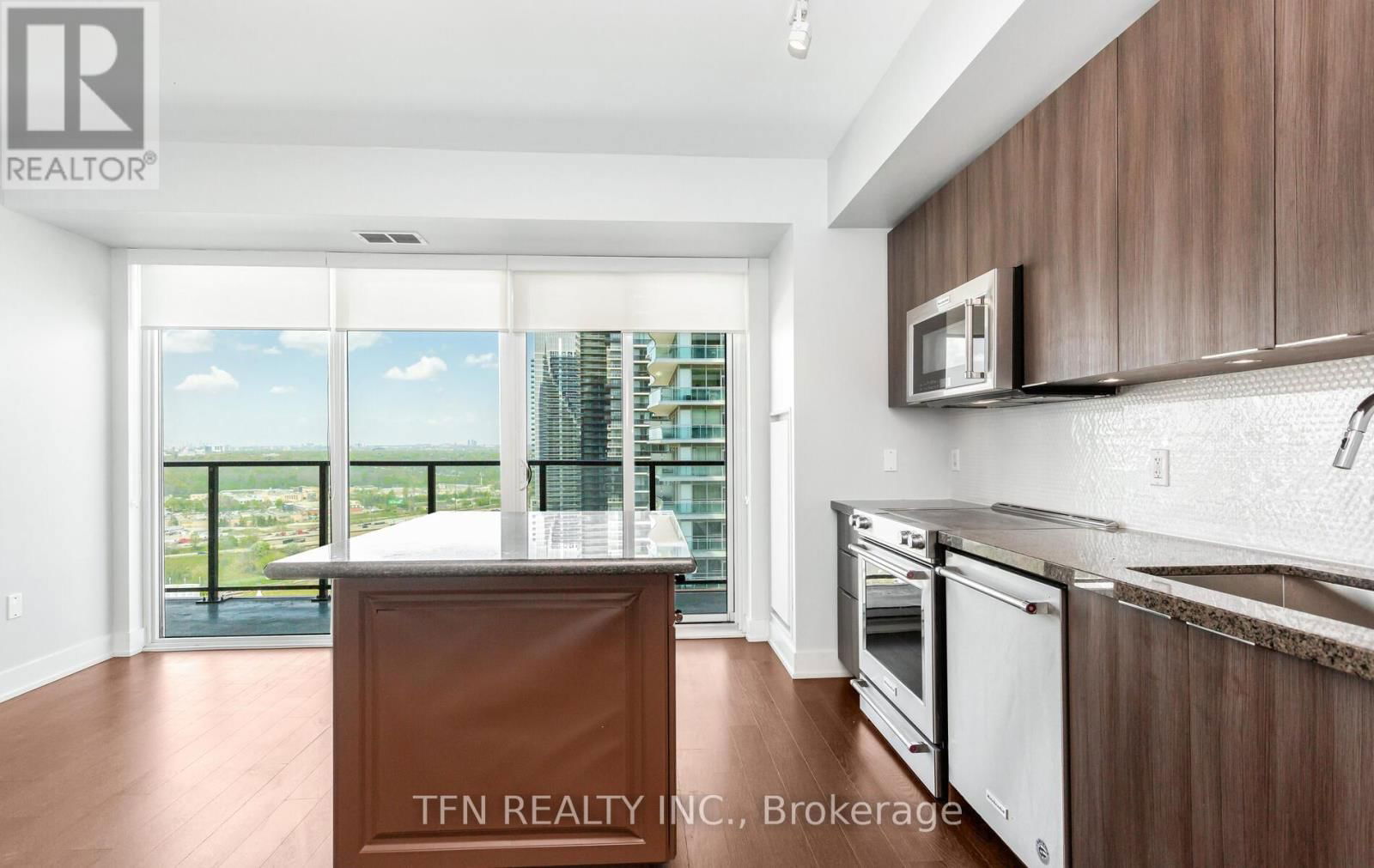 2213 - 30 SHORE BREEZE DRIVE Image 25