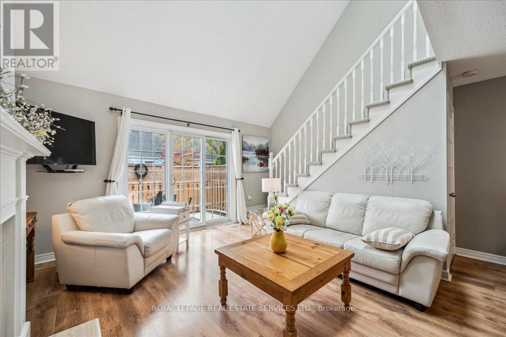 15 - 1275 MAPLE CROSSING BOULEVARD Image 13