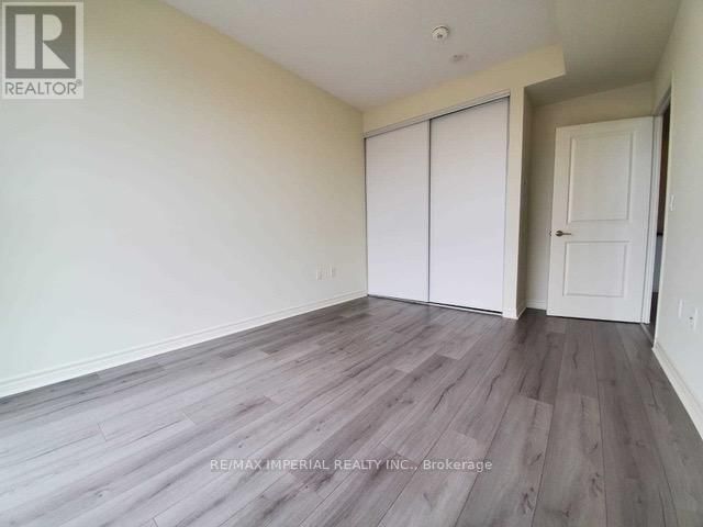 1618 - 349 RATHBURN ROAD WEST Image 6
