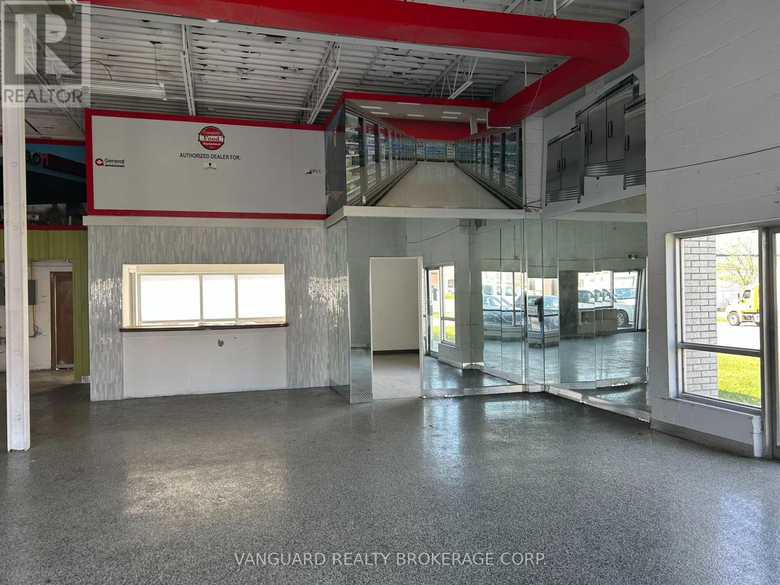 1 - 149 NORFINCH AVENUE Image 2