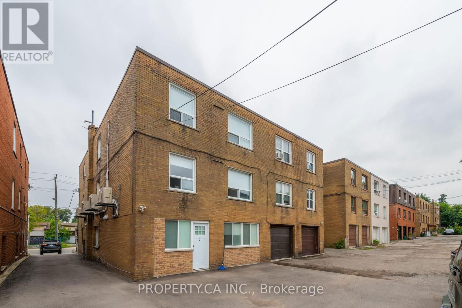 4 - 749 MARLEE AVENUE Image 2