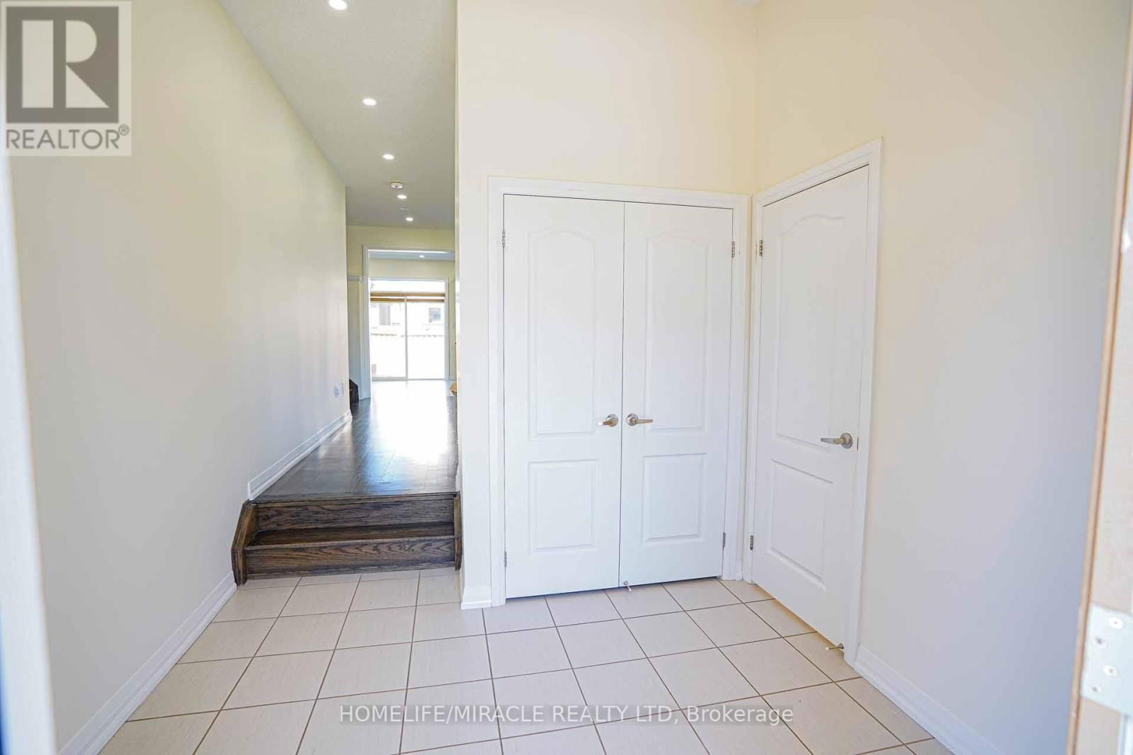 35 DREW BROWN BOULEVARD Image 16