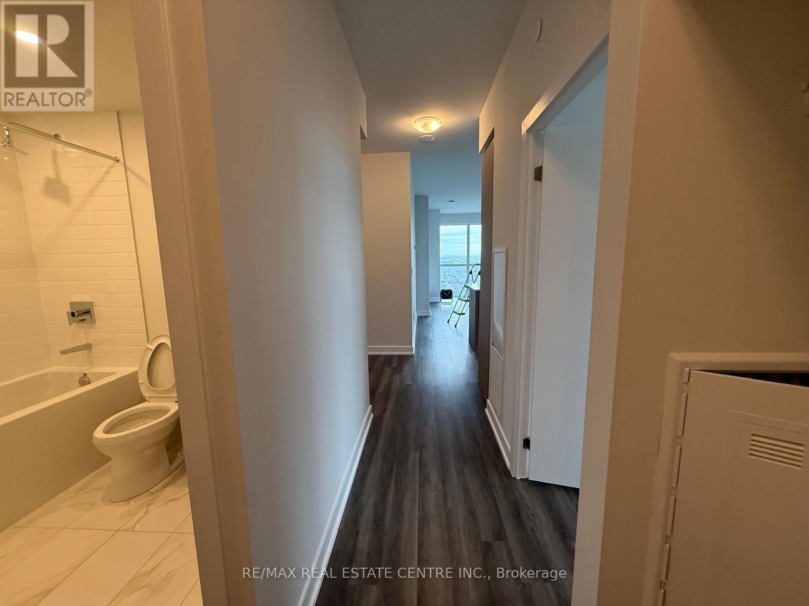 3311 - 430 SQUARE ONE DRIVE Image 6