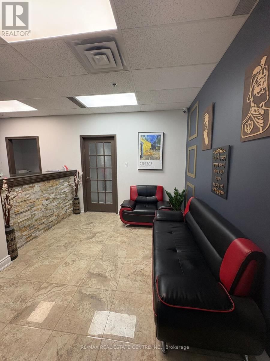 11 - 5151 TOMKEN ROAD Image 11