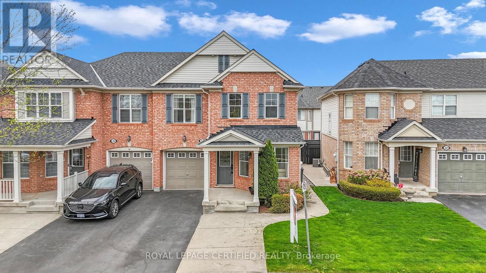 34 TAWNIE CRESCENT Image 2