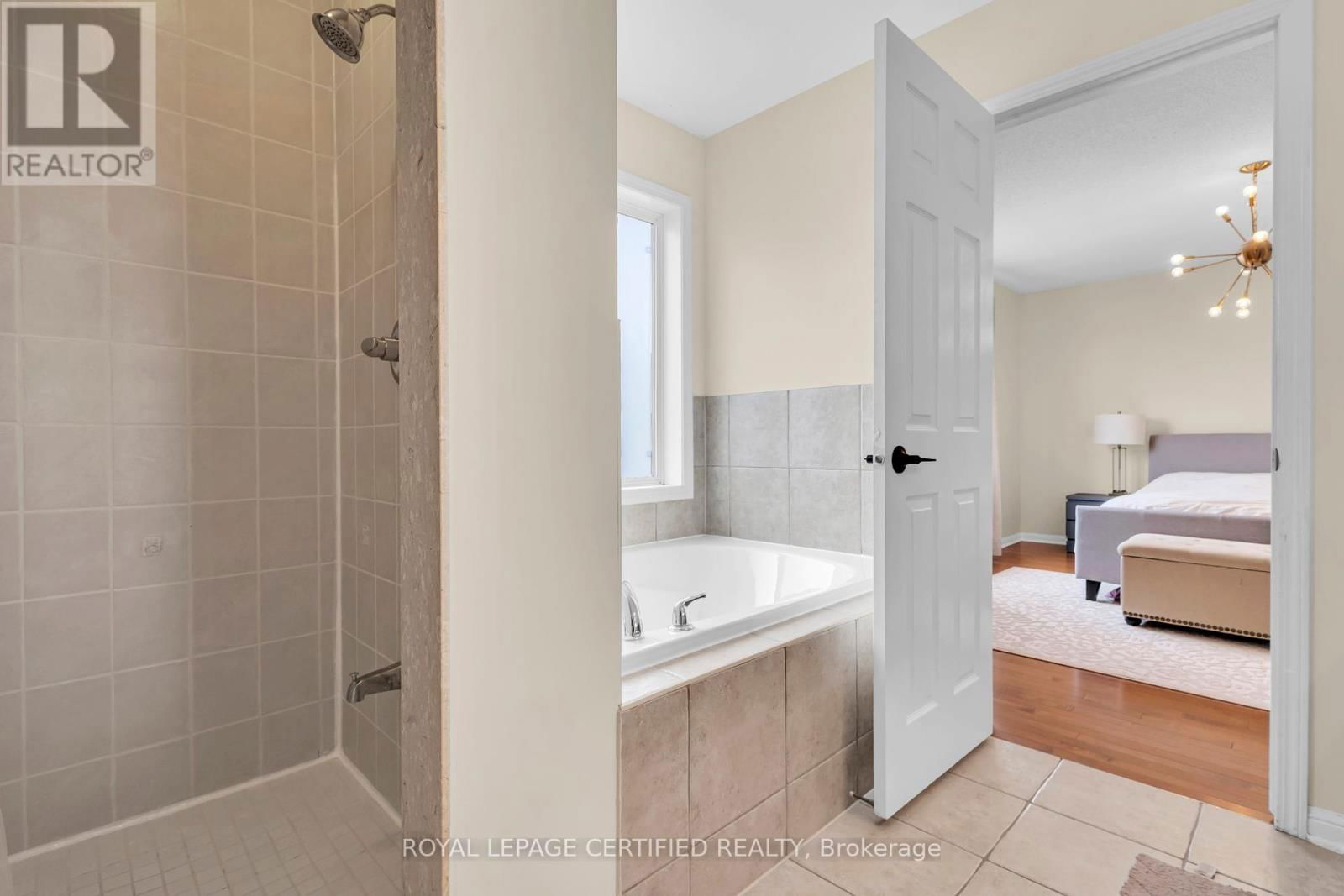 34 TAWNIE CRESCENT Image 22