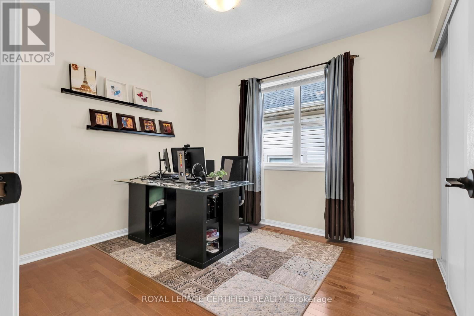 34 TAWNIE CRESCENT Image 25