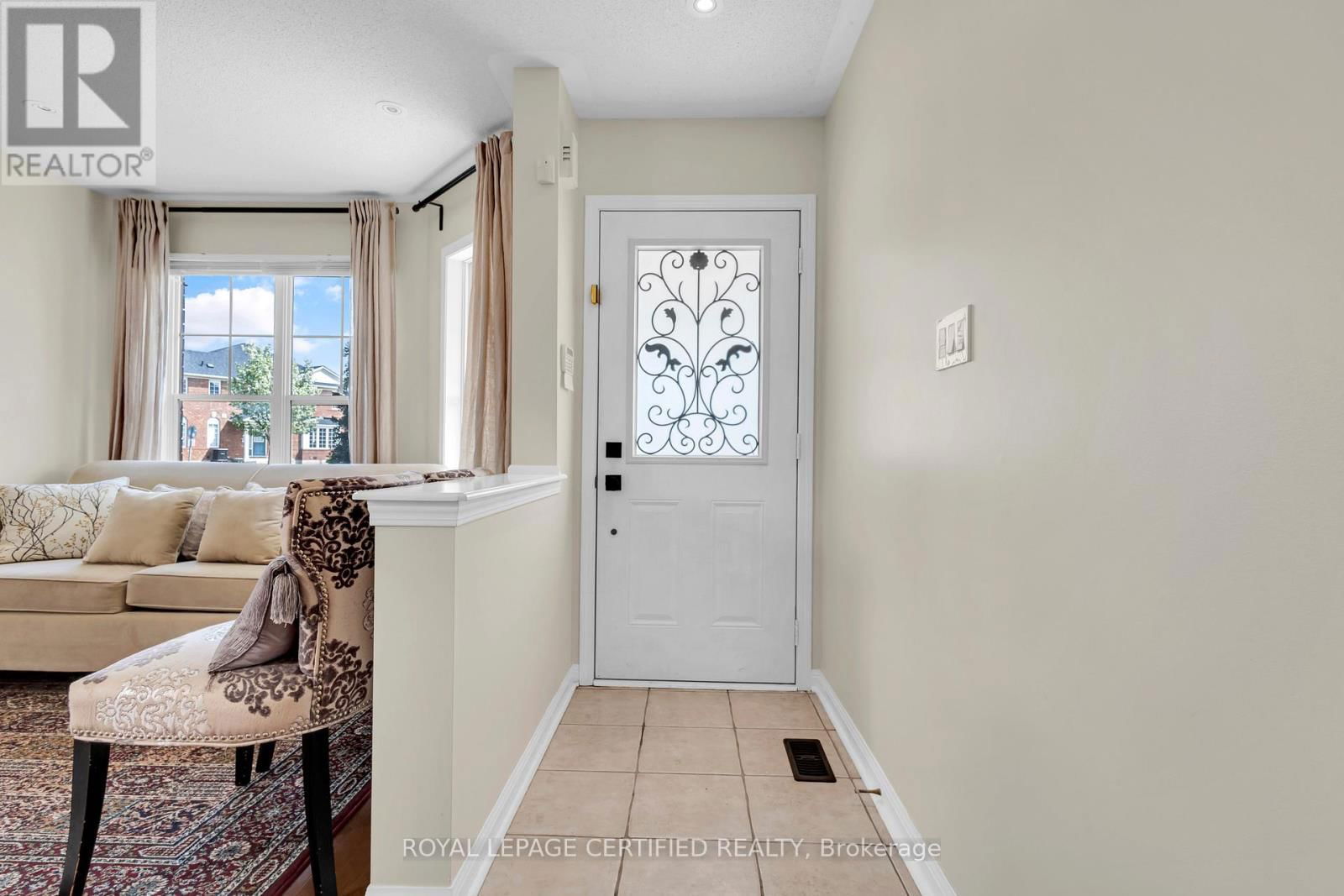 34 TAWNIE CRESCENT Image 6