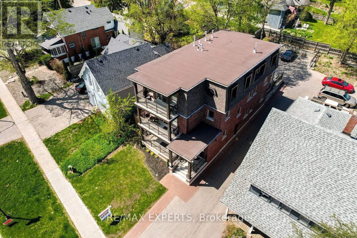 56 FIRST STREET Image 17