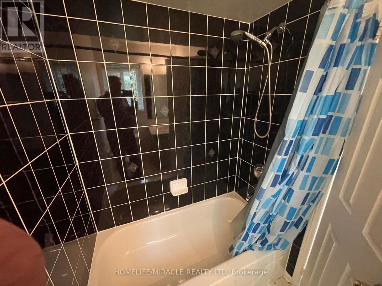6 - 10 CHERRYTREE DRIVE Image 26