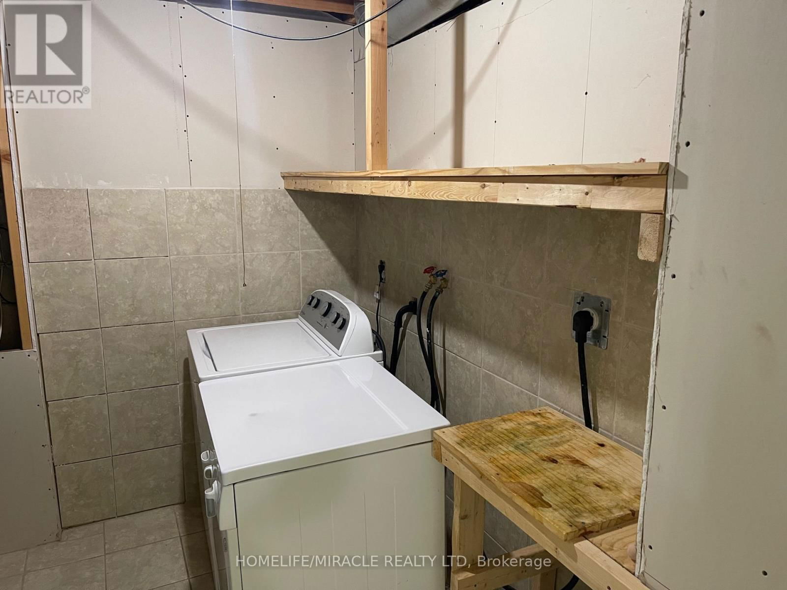 6 - 10 CHERRYTREE DRIVE Image 31