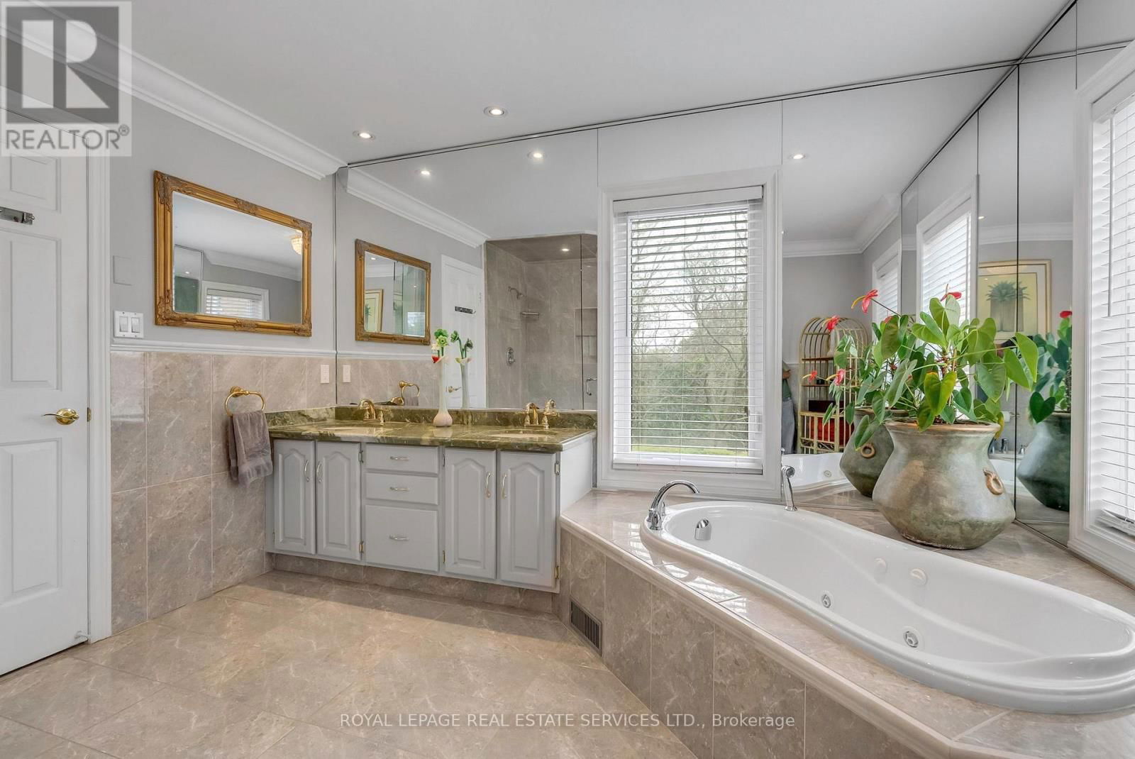 1401 THE LINKS DRIVE Image 23