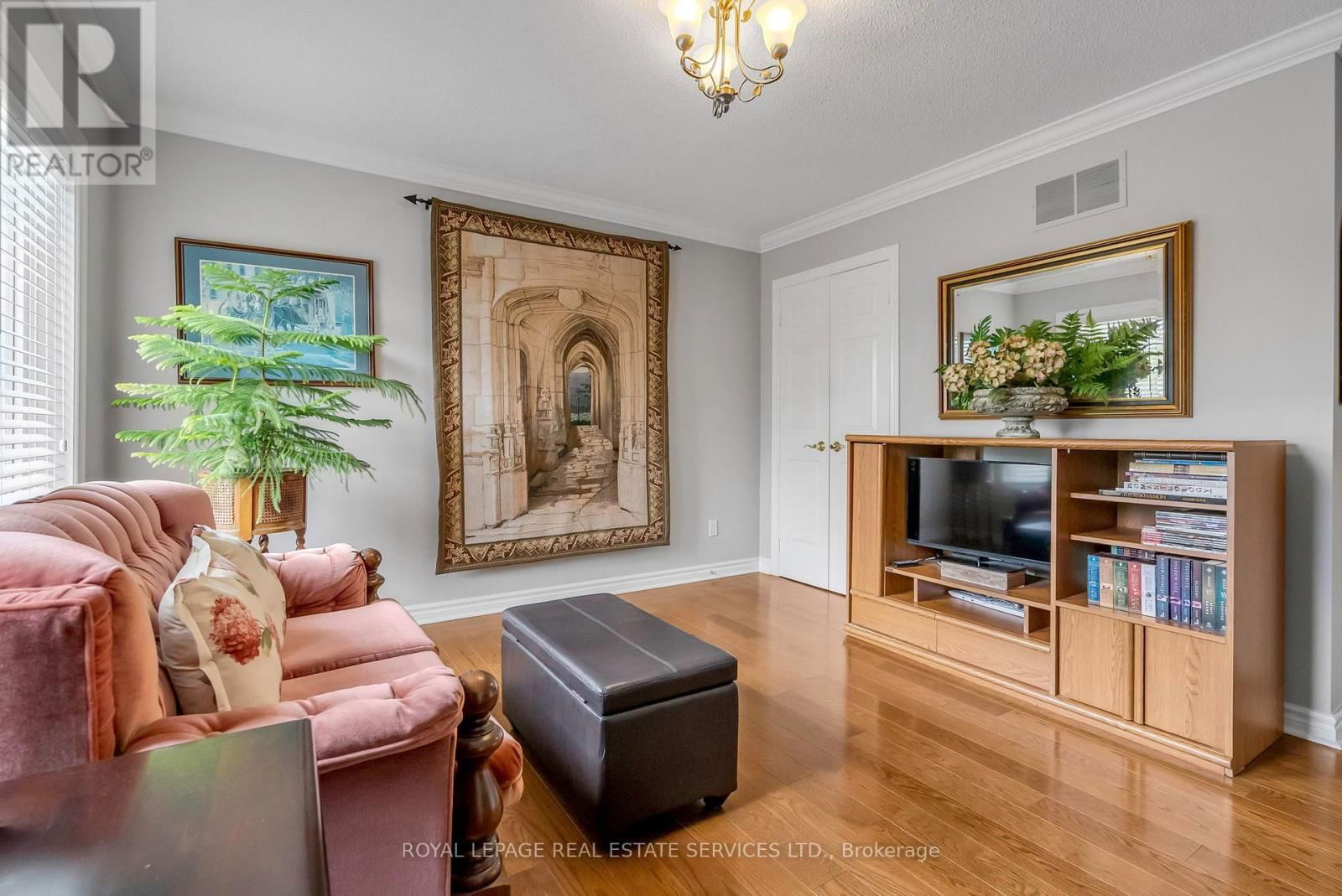 1401 THE LINKS DRIVE Image 30