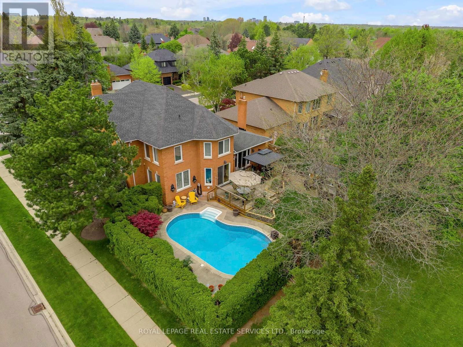 1401 THE LINKS DRIVE Image 47