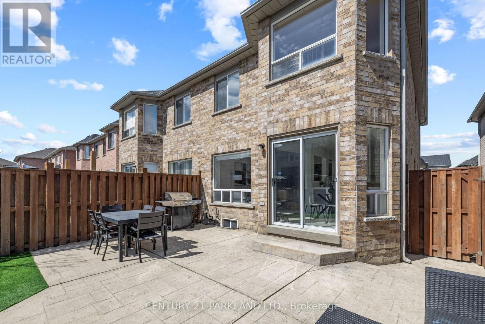18 HUMBERSHED CRESCENT Image 42