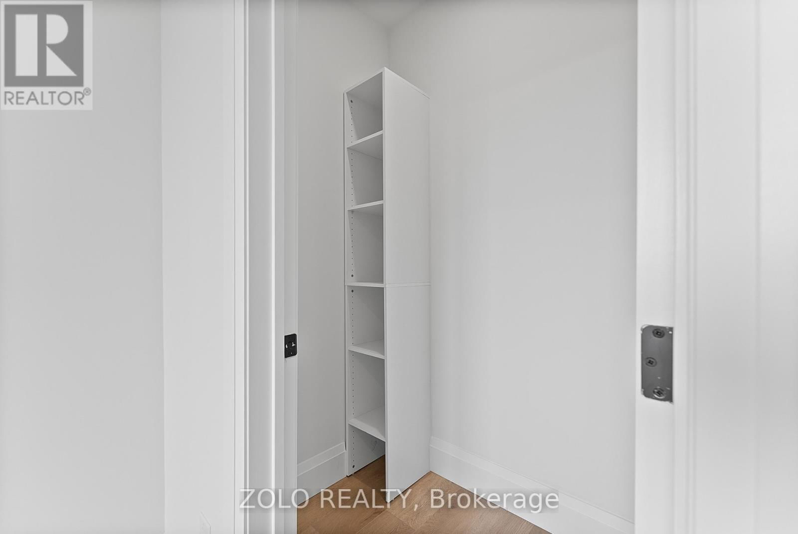 Upper - 1556 DAVENPORT ROAD Image 23